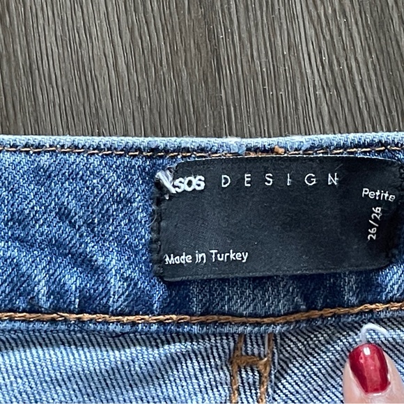 ASOS DESIGN - Petite high rise stretch ‘effortless’ crop kick flare jeans - Picture 5 of 5